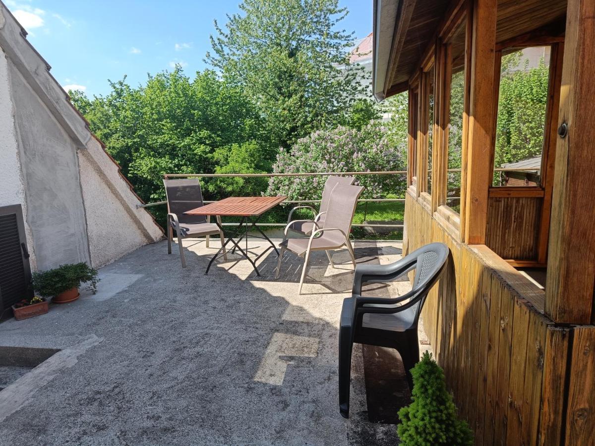 Gasthof Adler Ferienwohnung Ichenhausen Luaran gambar